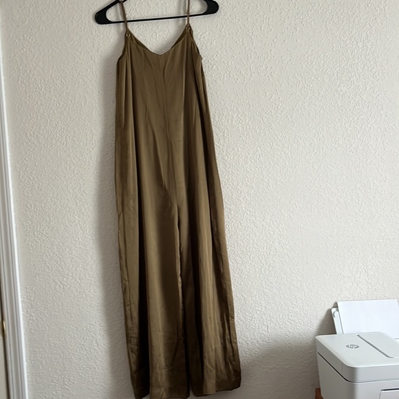 DKNY spanish olive satin jumpsuit Size small spaghetti straps, wide leg. - Picture 6 of 11